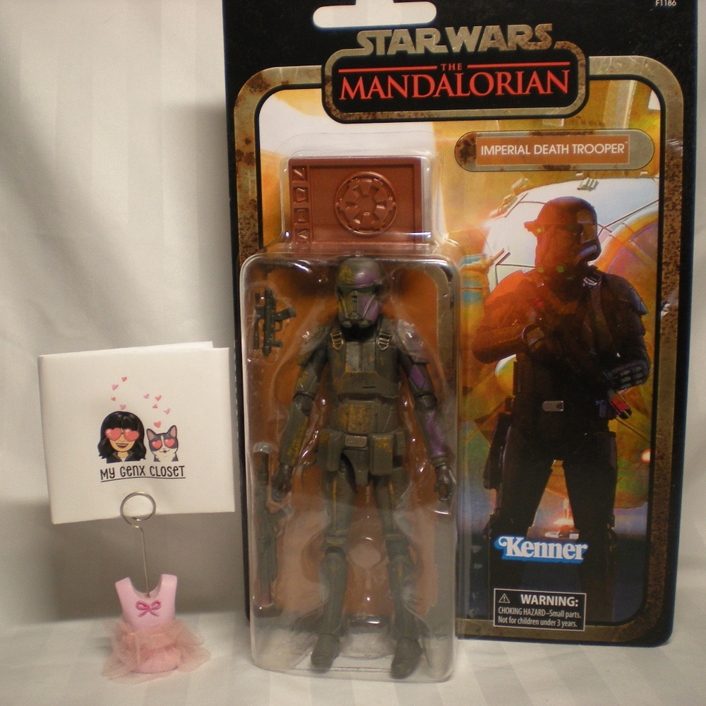 2020 Star Wars: The Mandalorian – Imperial Credit Accessory Collection Character